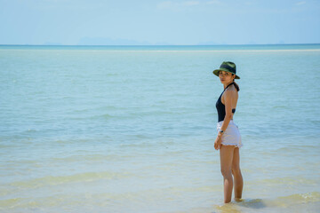 Relaxing vacation at sea.