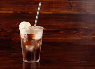 american ice cream float with cola