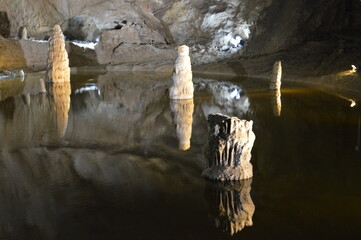 Bielianska Cave (Slovakia), underground lake with stalagmites