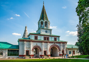The walled territory of the tsar's estate was called the Sovereign's Yard. The preserved architectural monuments were erected in the second half of the 17th century.    