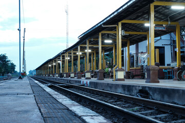 Fototapeta na wymiar railway tracks in the morning