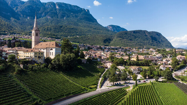 the village of Caldaro 