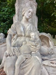 Fototapeta na wymiar Statue du P'tit-Quinquin à Lille
