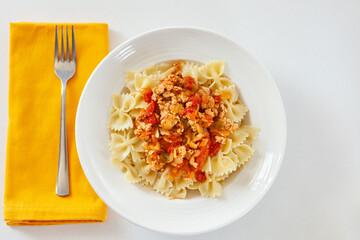 pasta with tomato end chicken sauce