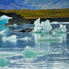 iceberg in jokulsarlon lagoon