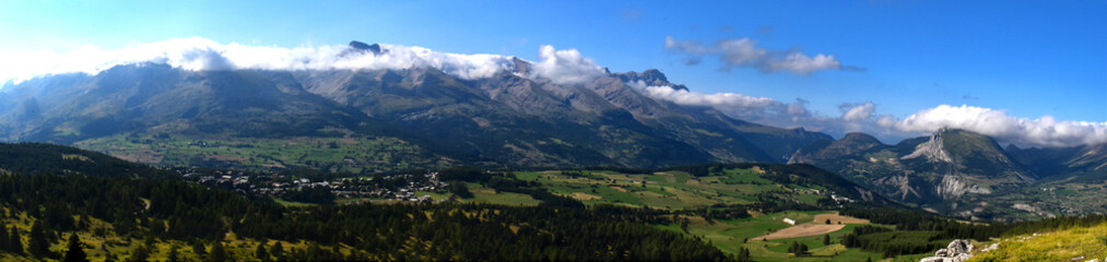 Station de Ski (La Joue du Loup ) Haute Alpes D&eacute;voluy; France 05250
