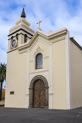 Fototapeta premium La Orotava San Juan Church at plaza San Juan - largest single nave temple (Latin cross with two lateral chapels, 1608) of all the Canarian architecture. La Orotava, Tenerife, Canary Islands, Spain.
