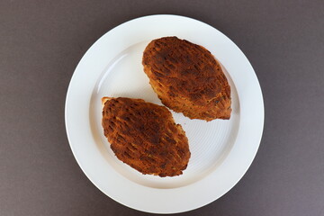 Hühnerbrust mit Mandel-Kräuterkruste.