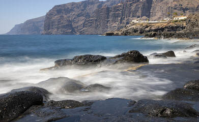 Wellen mit Langzeitbelichtung auf Teneriffa