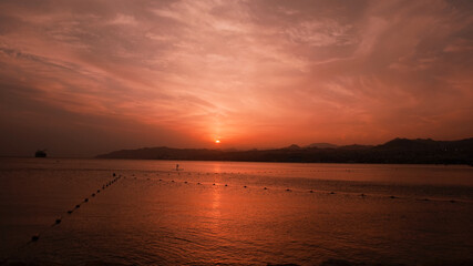 Fototapeta premium very beautiful sunset on the sea coast