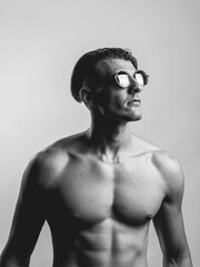 Fototapeta premium naked man with sunglasses
