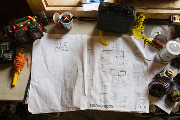 Building plans on workbench