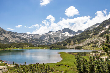 Fototapeta na wymiar landscape of Muratovo (Hvoynato) lake at Pirin Mountain, Bulgaria