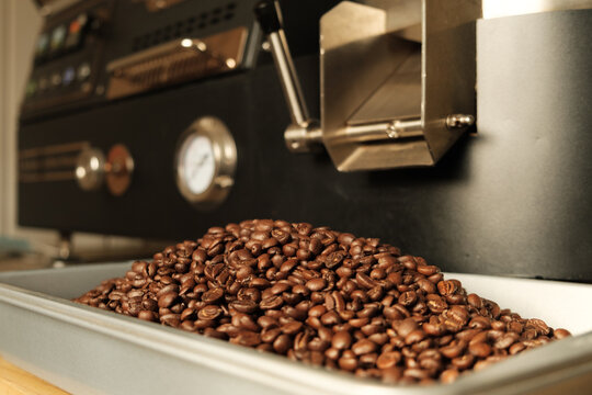 Roasted coffee and roaster