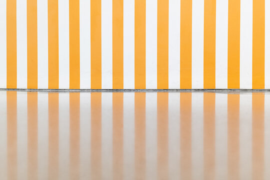 Striped Wall Pattern