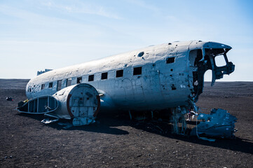 Restos de un avion DC-3 accidentado en Islandia