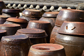 platform for crocks of sauces and condiments