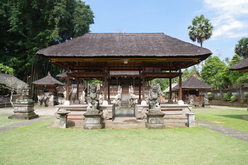 インドネシア　バリ島　ウブドのサムアン・ティガ寺院