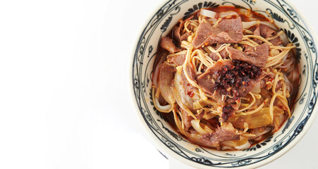 Spicy vegetable stir fried noodles