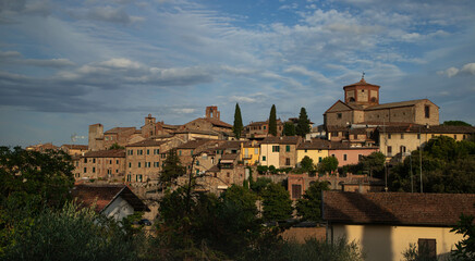 Fototapeta na wymiar View of Lucignano in Tuscany 