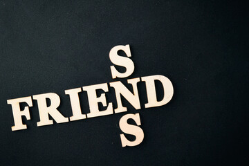 Combination of the words 'friend' and 'sns' on a black background