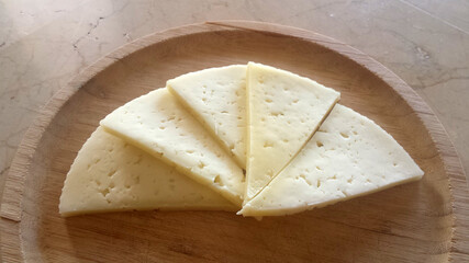 Queso cortado o Cut Off Cheese