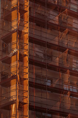 warning: building in construction