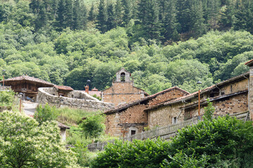 Fototapeta na wymiar Panoramic view of the town of Bandujo in Asturias