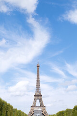 Fototapeta na wymiar Eiffel Tower located in Paris, France