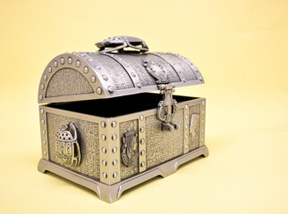 Ancient Style Jewelry Box