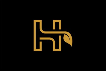 Obraz premium Letter H and leaf logo design vector. Natural and type logo design.