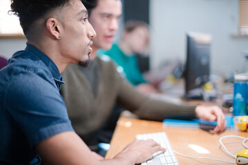 Fototapeta premium Colleagues working together in office