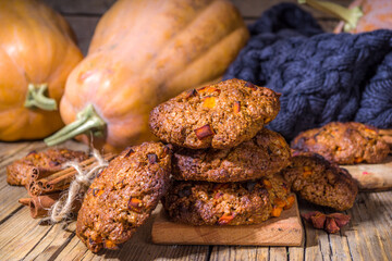 Fall snickerdoodle style pumpkin oatmeal cookies, halloween thanksgiving, autumn baking food, cozy baking wooden background copy space