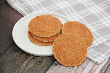 round fluted thin belgian waffles