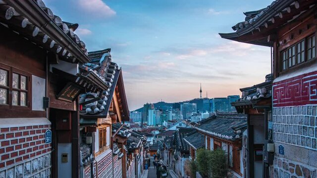 Time Lapse 4k Bukchon hanok village in seoul, South Korea
