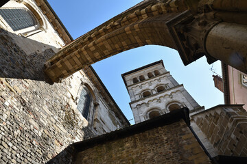 Clocher roman de Saint André le Bas à Vienne, France