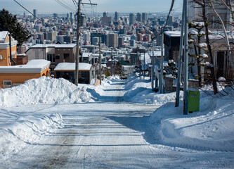 札幌市の都心部を見下ろす冬の市街地