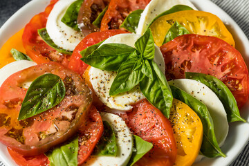 Healthy Homemade Heirloom Tomato Caprese Salad
