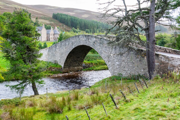 Fototapeta na wymiar Braenaloin bridge across Braenaloin Burn in Aberdeenshire, Scotland.