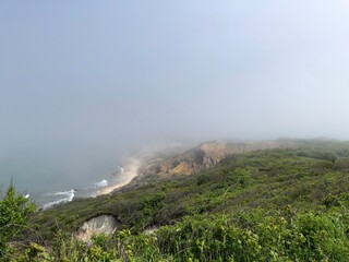 Fototapeta na wymiar Foggy cliff