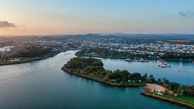 Horizontal shot of Spinnaker Park and Auckland Creek with Gladstone in the background