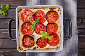 Tomato casserole with cheese