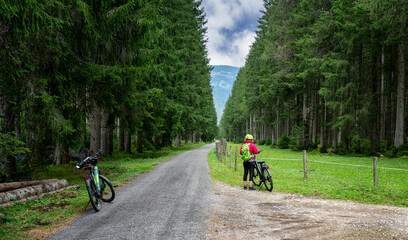 Ausflug mit dem Fahrrad in Tirol