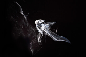 Dym, smugi, papieros