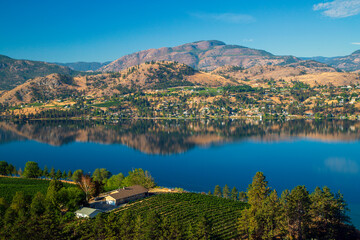 Fototapeta na wymiar Skaha Lake Okanagan Falls Penticton British Columbia