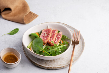 salad with tuna and vegetables