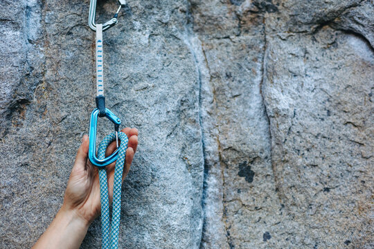 climbers hold and quick-draw