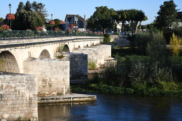 Vue du pont sur la rivière