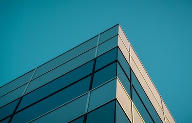 Punta edificio turquesa