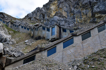 An old abandoned building on the Zugspitze